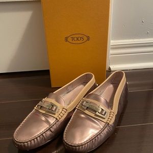 Pink Metallic Tod's Size 36